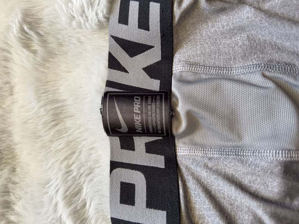 Nike Pro Men's 3/4 Grey Compression Tights with Lattice Graphic - Picture 4 of 4